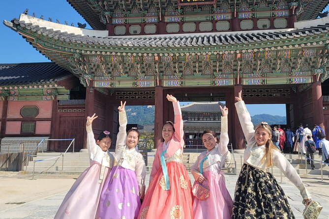 Seoul Private Tour with hidden gem of Seoul - What the private vehicle adds