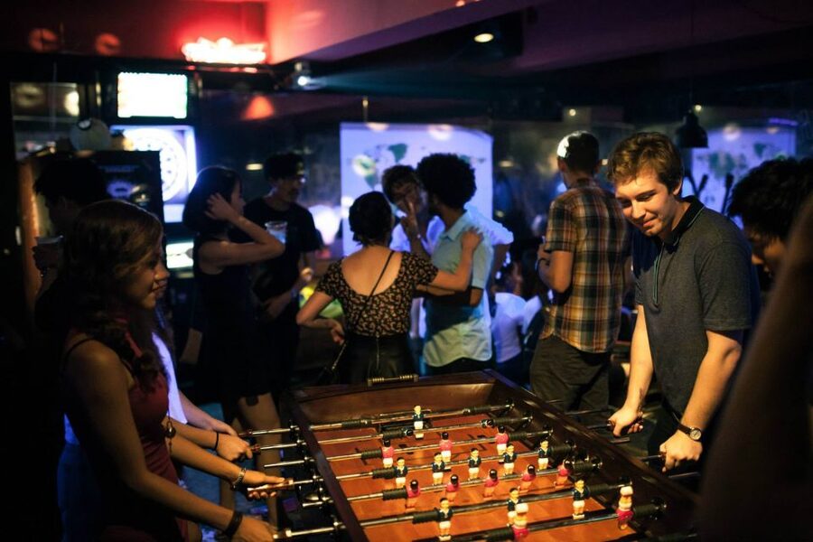 Seoul: Pub Crawl - Dress code, ID, smoking, and age limits