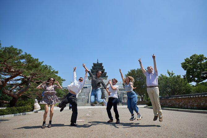 Seoul Royal Palace,Bukchon Hanok Village & Gwangjang Market Feast - Price, pace, and what the $29 covers