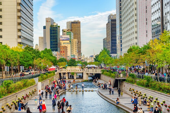 Seoul Self-Guided Audio Tour - Jogyesa, Cheonggyecheon, and Myeong-dong