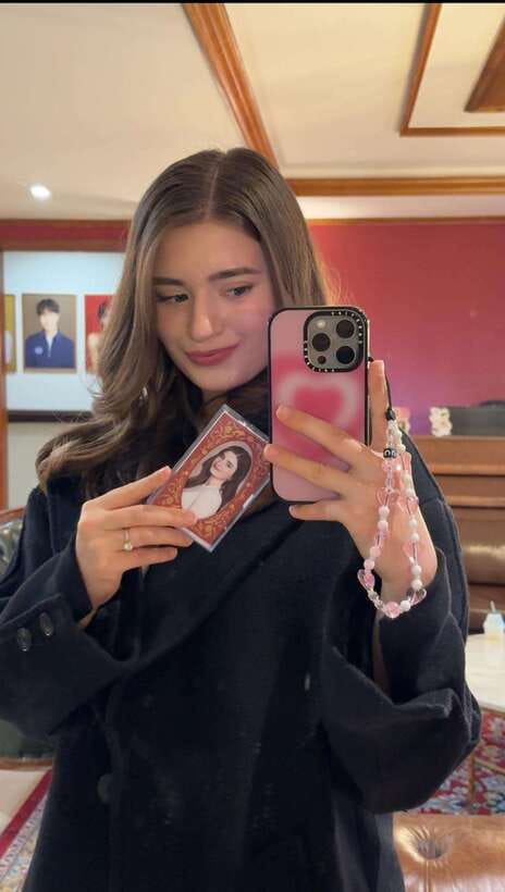 Seoul: Sihyunhada Photo, Personal Color, Makeup&Hair TOUR - From Hapjeong Station to Seoul’s beauty studios