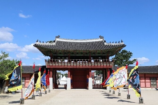 Seoul: Suwon Hwaseong & Waujeongsa & Starfield Heritage Tour - Suwon Hwaseong: Korea’s walls take center stage