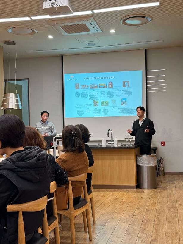 Seoul: Wine & Korean BBQ, Perfect Pairing Dinner in Sinchon - Key points to know before booking