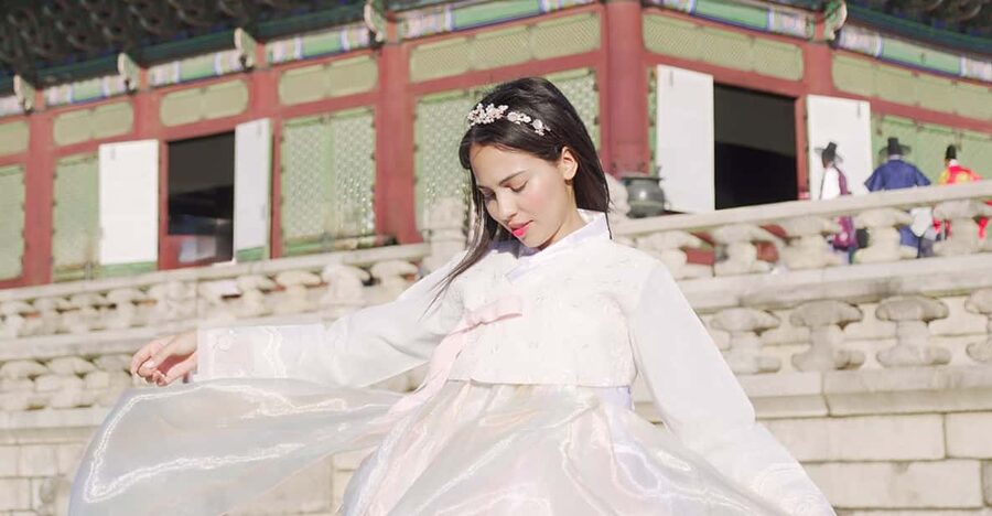 Seoul : Your Personal Photographer in Gyeongbokung - One focused hour inside the palace grounds