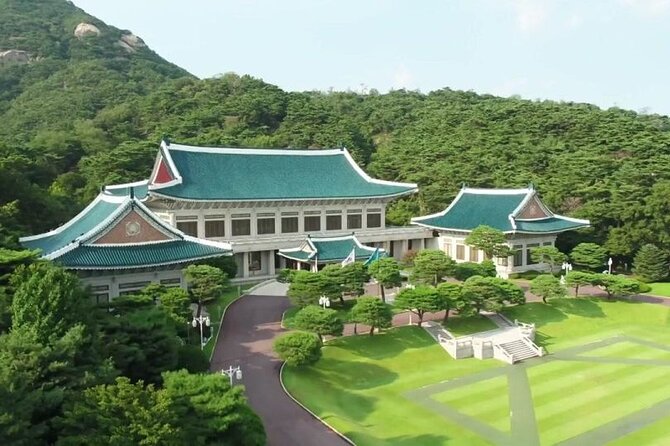 Seoul: Your Private Custom Tour – Half/Full/Outskirts - Bukchon Hanok Village, old lanes with a modern problem