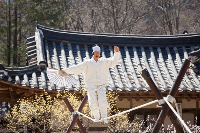 Signature Seoul : Netflix Sites, Street Food & N Seoul Tower - N Seoul Tower delivers the day’s best city view