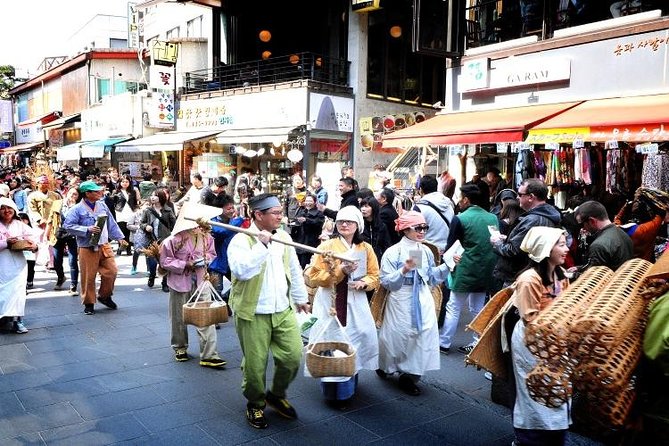 Small-Group Royal Palace and Seoul City Tour (hotel pick-up) - Jogyesa Temple brings calm to Jongno