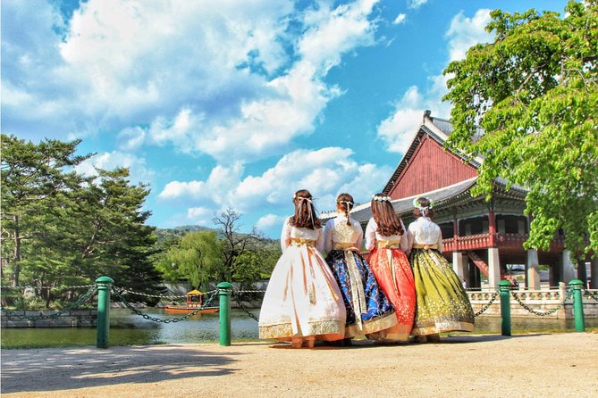 Small Group Seoul Highlight Tour opt. Hanbok & Tea Ceremony - A smart way to get your Seoul bearings