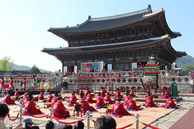 Small-Group Seoul Tour with Gyeongbokgung Palace (hotel pick-up) - A smart first morning in Seoul