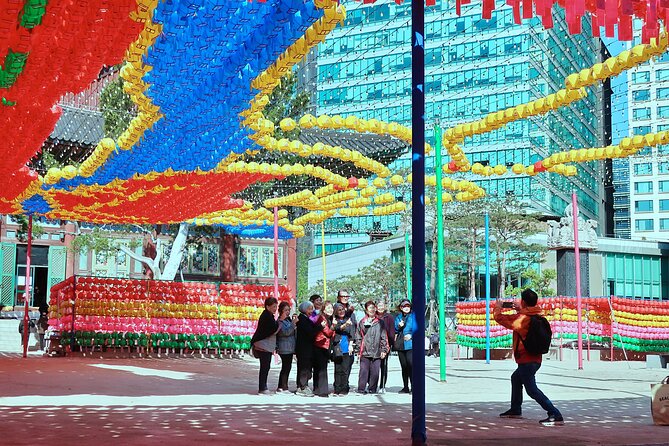 Small-Group Seoul Tour with Gyeongbokgung Palace (hotel pick-up) - The ginseng-center stop: useful product or sales visit?