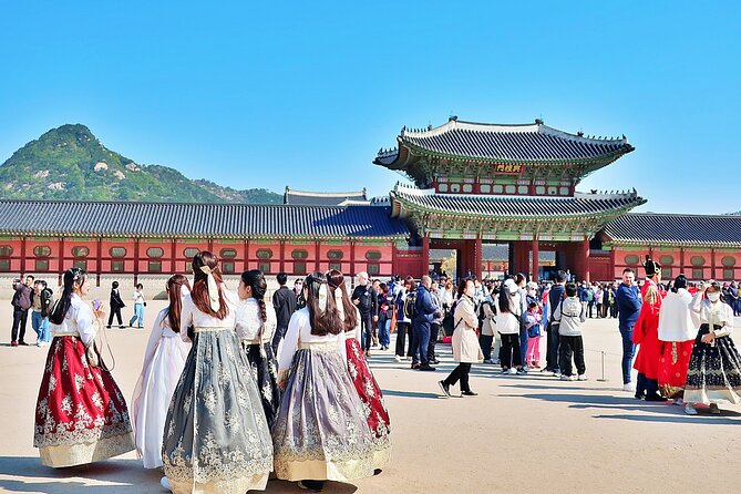 Small-Group Seoul Tour with Gyeongbokgung Palace (hotel pick-up) - Guides, group size, and the human side of the tour