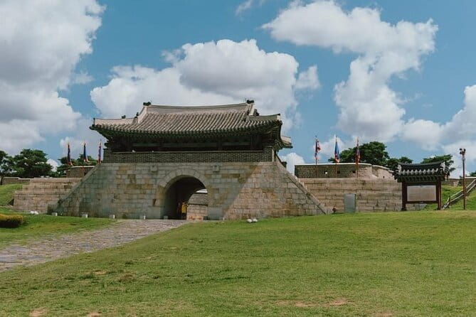 Suwon Hwaseong+Gwangmyeong Cave+Starfield Library from Seoul - Why this day trip works from Seoul