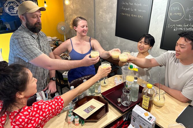 Traditional Soju Class and Makgeolli Tasting in Seoul - What the 90-minute schedule means for you