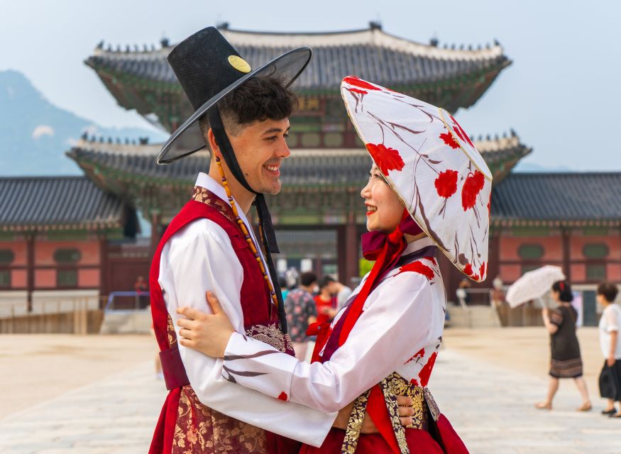 Your Personal Seoul Photographer! - Gyeongbokgung Palace: royal backdrops and pose coaching