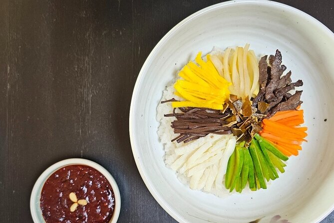 Yun Korean Cooking Class in Seoul - Cooking Korean food in Chef Yun’s home setting